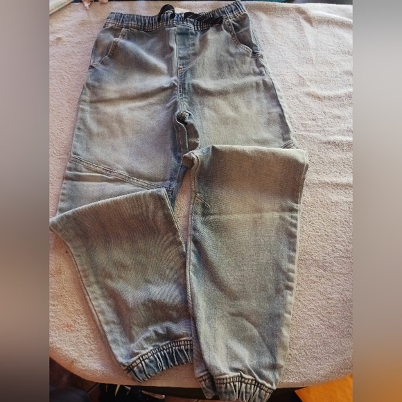 **BIG BUNDLE of 8** Boy's sizes 10 & 12 Jeans & Tops various brands - Picture 14 of 16